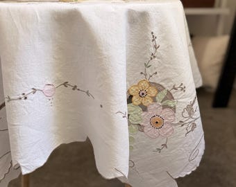 Vintage Tablecloth - Floral Embroidery Table Cloth - 41 x 41 - Square Linen Tablecloth - European Linen