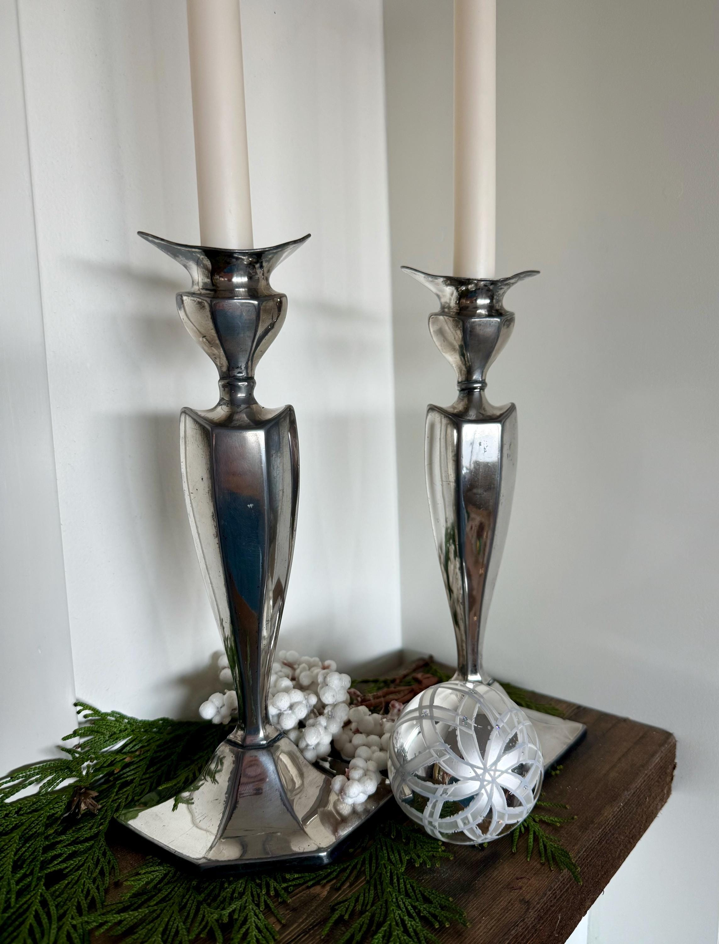 Paire de bougeoirs Art déco français, années 1930 - En vente sur France