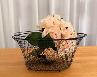 Vintage Black Wire Basket - Egg Basket - Metal Basket - Farmhouse Decor