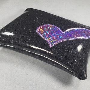 COIN PURSE Black Metalflake vinyl with a Lilac Hologram Glitter Heart Bild 4