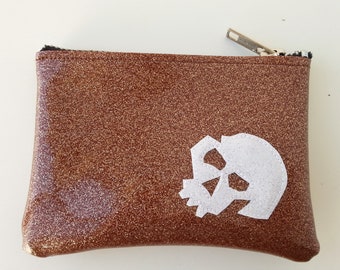 Coin purse Light Brown Metalflake vinyl with a White Metalflake Skull