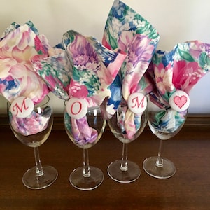 Mother&#39;s Day Floral print cloth napkins with napkin rings for MOM mother&#39;s day gift