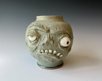 Franny , Zombie Moon Pot OOAK