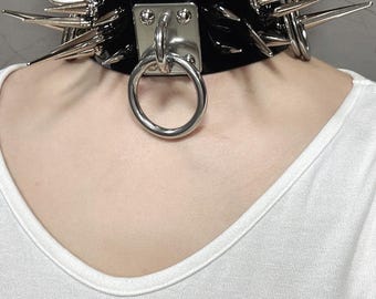 Lackleder Choker mit Spikes: Punk Goth Halsband 33-46 cm Halsband