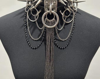 Gargantilla de cuero punk con pinchos: collar gótico con tachuelas y cadena.