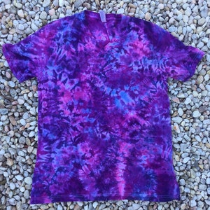 Hand Dyed Tiedyed Unisex Vneck Tshirt in Petal Pink Color Combo