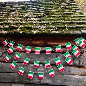 Italian flag garland