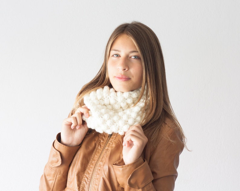 Sales Knit neck warmer off white ecru bubble crochet cowl collar circle scarf neckwarmer image 2