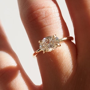 Elongated 1.86 CT Oval Cut Moissanite East West Set Solitaire Ring/Forever One Oval Engagement Ring/Delicate Wedding Ring/Anniversary Gifts