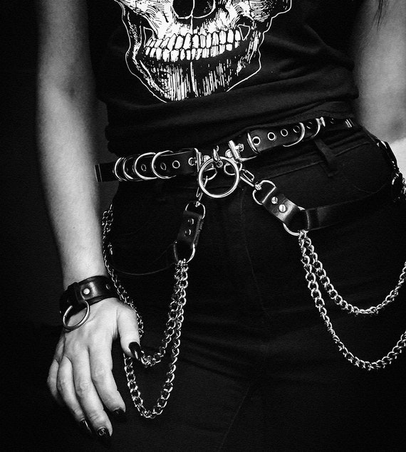 LIAN BELT: Leather Belt With Metal Chains, D-rings and Big O-ring
