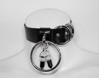 CROW CHOKER: Black/red wine leather collar with O-ring, crystals and buckle closure
