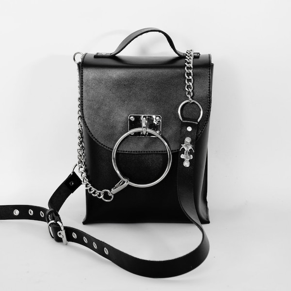 NOIR BAG & BACKPACK:トップハンドルストラップとOリング付きレザーショルダーミニバッグ