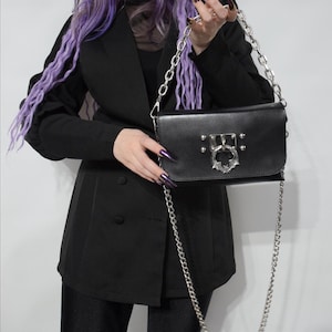 KAJAN LEATHER BAG: gothoc purse with bat pendant, chain handle and belt strap image 2