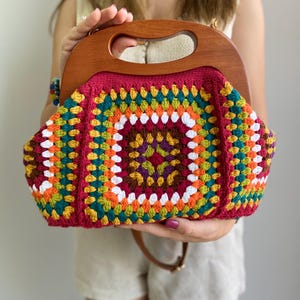 Handmade Crochet Clutch Bag: Boho Chic Crossbody Purse