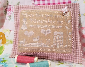 Punto de cruz ACABADO - Whitework Remember Me Almohada y Pin Decorativo