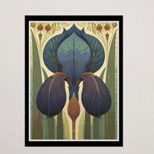 Puede incluir: Una lámina de arte vertical enmarcada que presenta una ilustración simétrica de una gran flor de iris. La flor muestra pétalos de color azul oscuro y morado con vetas intrincadas, sobre un fondo crema con hojas verdes altas.