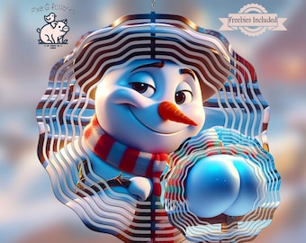 Könnte beinhalten: Ein Windspiel aus Metall mit einem Cartoon-Schneemann mit einem rot-weißen Schal, der einen Schneeball hält. Der Schneemann lächelt und hat eine Karottennase. Das Windspiel hat ein geschichtetes Design mit wellenförmigen Linien.