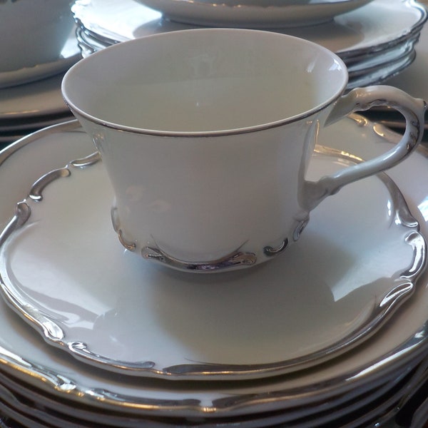 Tea party Harmony House Starlight tea cup and saucers