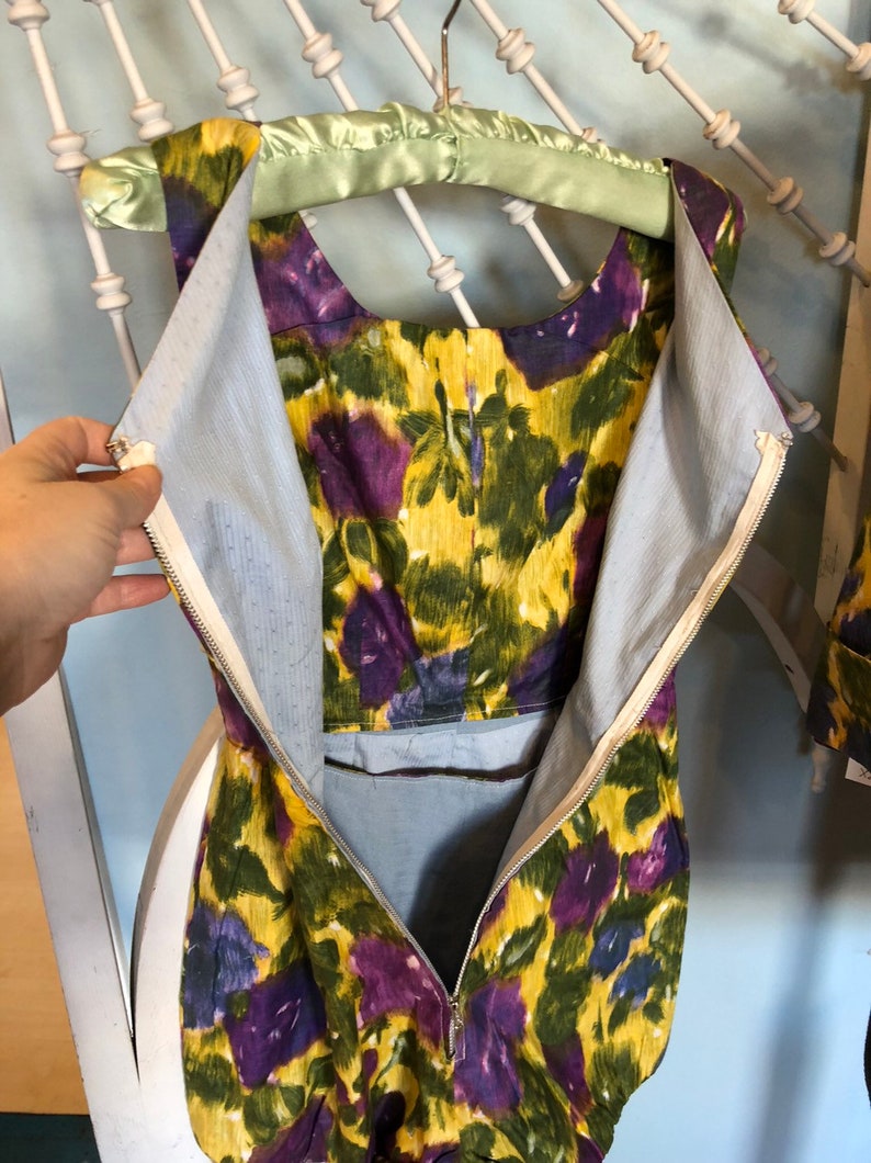 Size XS Petite Vintage 1950s Floral Romper Playsuit with Matching Blouse