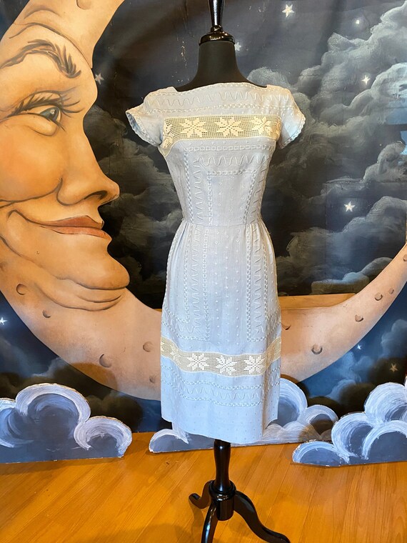 Vintage 1950s Designer Carlye Baby Blue Irish Line