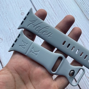 Gepersonaliseerde horlogeband compatibel met Apple Watch-monogramnaam iWatch-band siliconen horloge 38/40/41 42/44/45 band gegraveerd