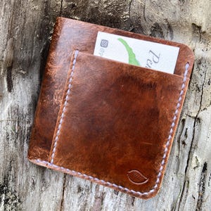 Cartera de cuero plegable Cartera hecha a mano Cartera de cuero con bolsillo trasero plegable Cartera de cuero