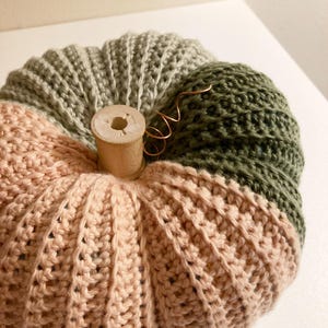 Heirloom Pumpkin Pattern: Crochet Pumpkin Decor (PDF Pattern)