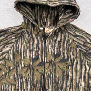 VTG Y2K Cabelas Treebark Hooded Camo Fleece Jacket Men XXL Mossy Oak Hunting USA image 3