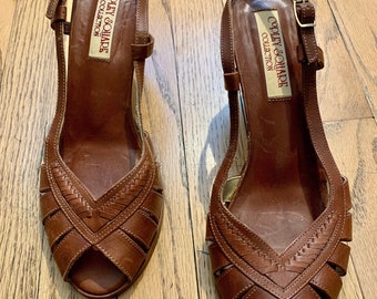 Vintage Womens 1980's Brown Leather Woven Peep Toe Sandals Made in Brazil by Copley Square Collection Tamaño 8 - 8 1/2