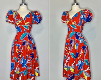 1980s Red Cotton Tropical Graphic Print Dress by Go Vicky! with Pouf Cap Sleeves/Drop Waist/Full Swing Skirt and V Neckline/Vintage Size 7/8