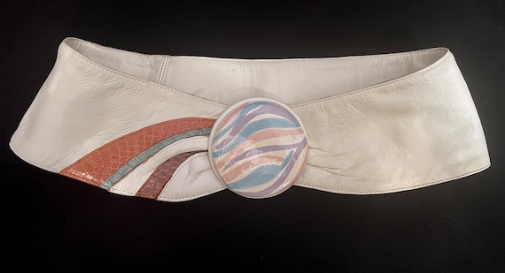 Vintage 80s White Leather Belt: Ceramic Disc, Faux Snakeskin  display picture 2