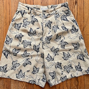 1980s Linen Leaf Print Shorts - Vintage High Waist Bermuda Size 6