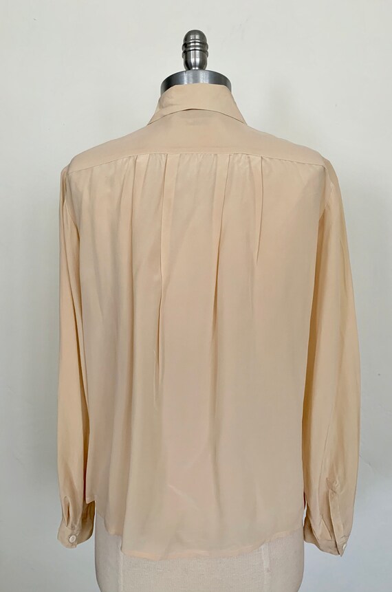 1980s Creamy Vanilla Pleated Silk Blouse by Ciaos… - image 4