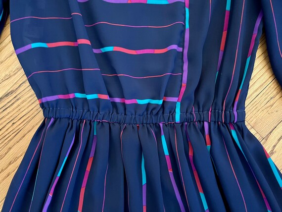 1980s Blue Striped Polyester Dress/Elastic Waist/… - image 7
