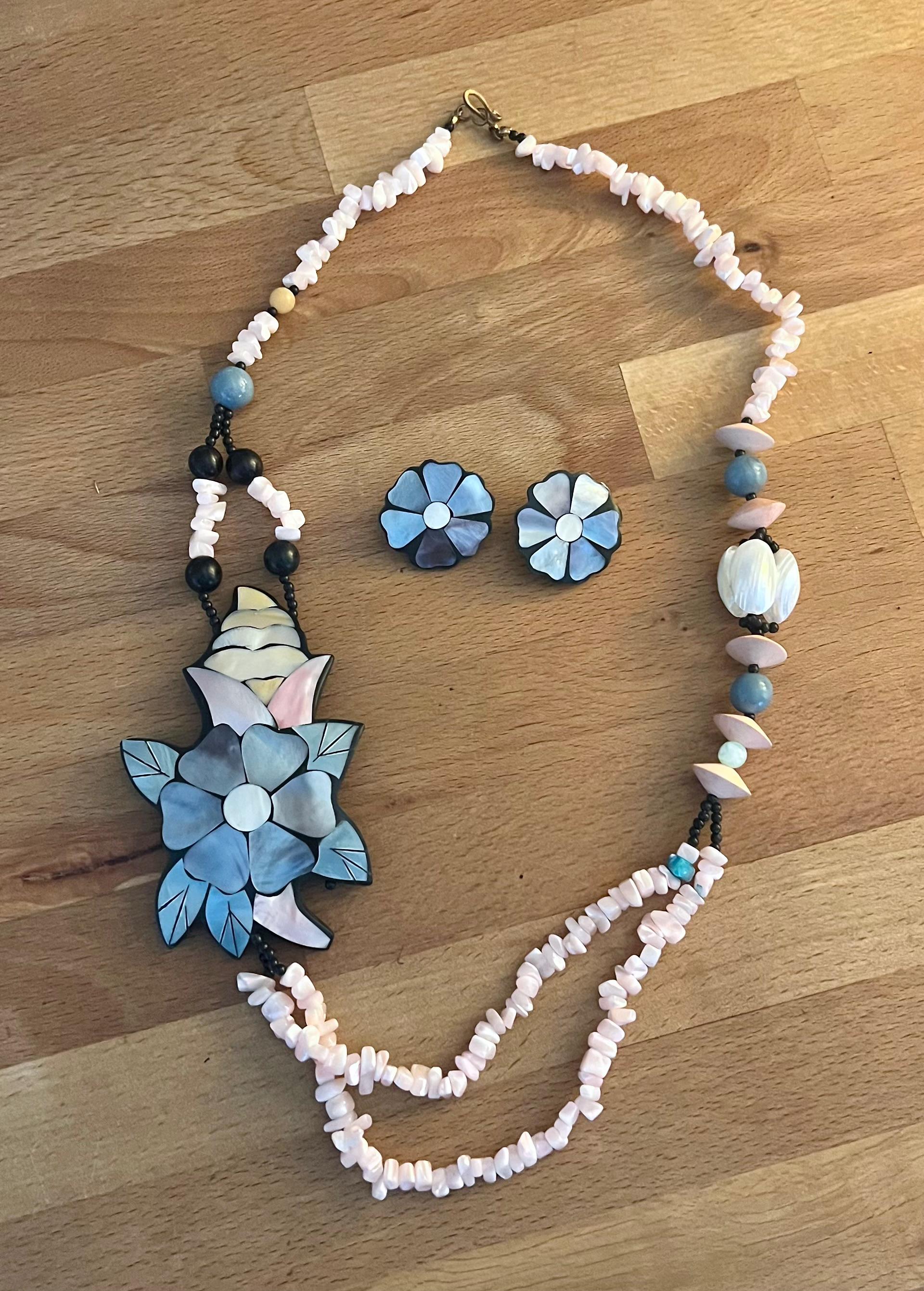 80s Lee Sands Hawaiian Flower Abalone Inlay Puka Shell Beaded