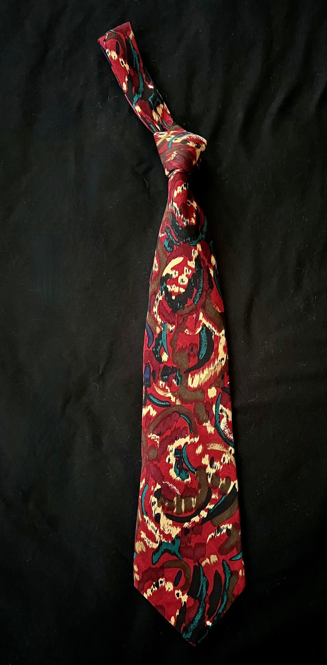 Cravate Guy Laroche Paris - 100% Soie - Fabriquée En Italie - Couleur Amaranto - Occasion