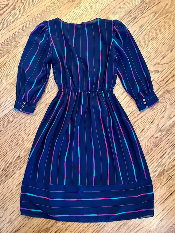 1980s Blue Striped Polyester Dress/Elastic Waist/… - image 6