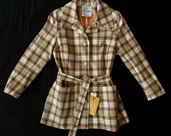 1970s Deadstock Tan Plaid Wool Jacket with Waist Belt by Jackfin in Pendleton 49er Style/Patch Pockets//Original Tags Attached/Vtg Size 6
