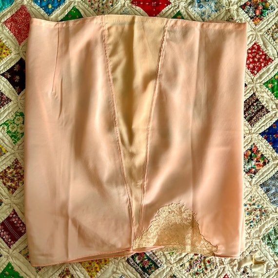 Gorgeous 1920's Peach Silk Rayon Tap Pants Linger… - image 3