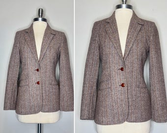 1980s Harris Tweed Herringbone Equestrian Blazer with Burgundy Suede Elbow Patches by WW & Co/Vintage Size 8/Small