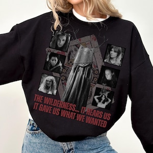 the wilderness | queen of hearts sweatshirt | teenagers oversized gildan sweatshirt