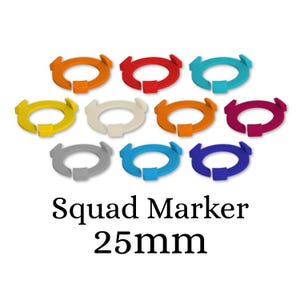 Pode incluir: Conjunto de dez marcadores de esquadrão de plástico de 25 mm em várias cores: amarelo, laranja, vermelho, branco, azul claro, azul escuro, roxo, cinza e verde. Marcador de esquadrão 25 mm.