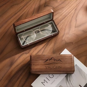 Boîte à lunettes en noyer personnalisée, étui à lunettes portable, étui à lunettes pour étudiants, support de lunettes en bois gravé, cadeau de saison scolaire