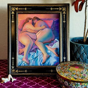 Frauen Kuscheln Kunstdruck in Queer Umarmung Bunte Körper Positive 8 x 10