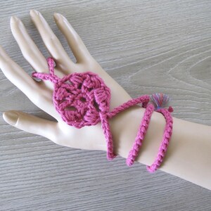 Star Medallion Finger Loop Bracelet Crochet Pattern PDF Crochet Pattern image 5