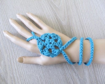 Star Medallion Finger Loop Bracelet Crochet Pattern - PDF Crochet Pattern