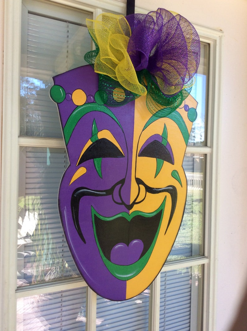 mardi gras door hanger ideas