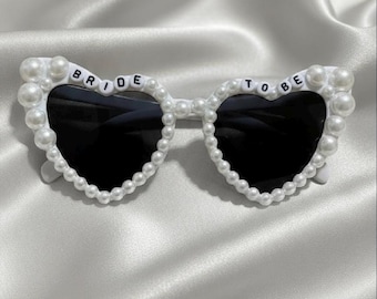 BRAUT, Hen Party weiße Perle Herzform Sonnenbrille zu sein | Braut Geschenk | Gastgeschenke | Braut to be |  Brautparty | Hochzeit