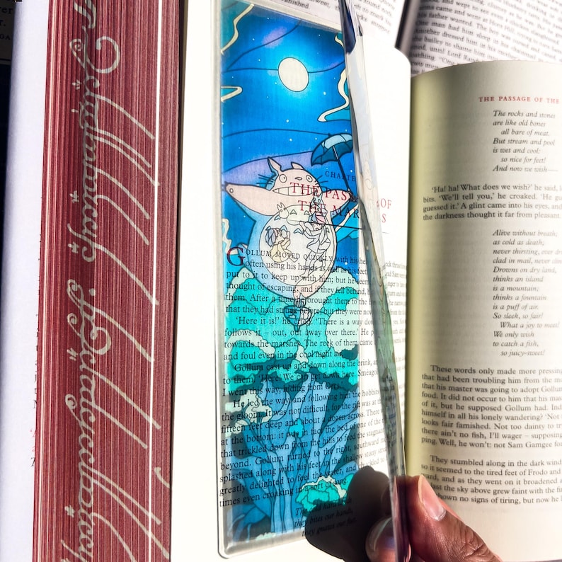 Totoro Stained Glass Bookmark, Studio Ghibli Bookmarks (Transparent Bookmark, Fantasy Book Reader Gift) bild 2