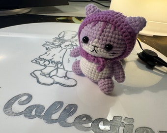 Poupée chat au crochet fait main